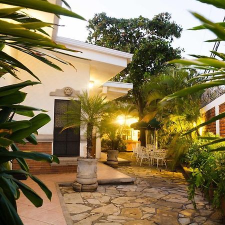 Hotel El Almendro Managua Eksteriør bilde