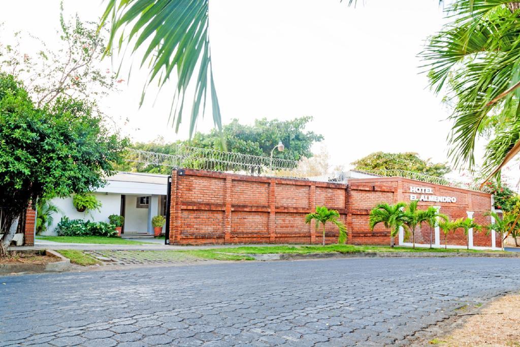 Hotel El Almendro Managua Eksteriør bilde