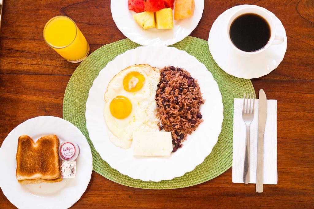 Hotel El Almendro Managua Eksteriør bilde