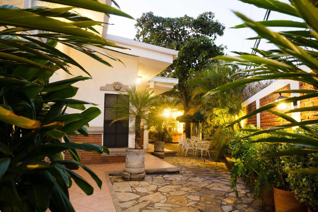 Hotel El Almendro Managua Eksteriør bilde